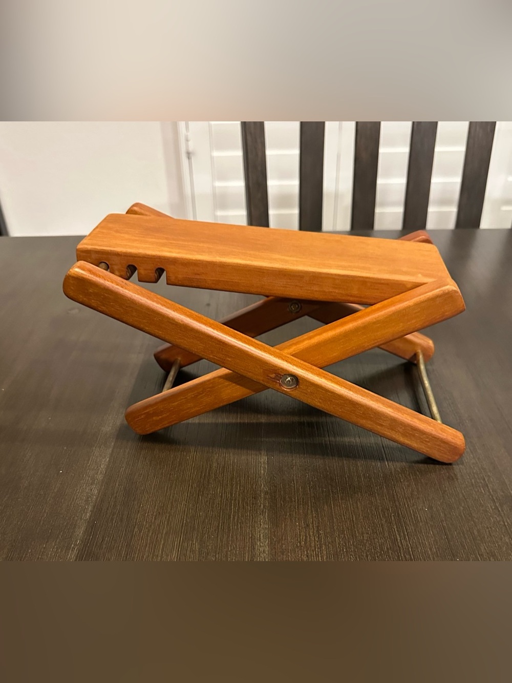 Adjustable Wooden Guitar Footstool - Folding Classical & Acoustic Foot Rest